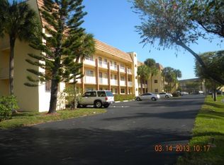 8460 Sunrise Lakes Blvd APT 305, Fort Lauderdale, FL 33322