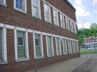 210 Jones St, Dubuque, IA 52001