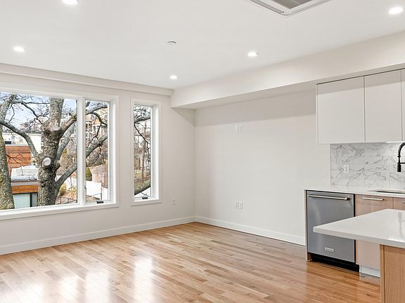 3rd image of 298 Marginal St #4