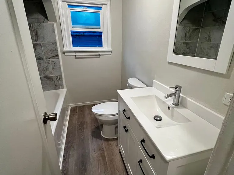 610 Washington Ave #A — Photo 6
