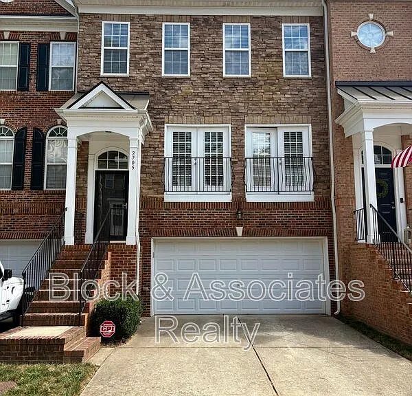 2705 Laurelcherry St — Photo 1