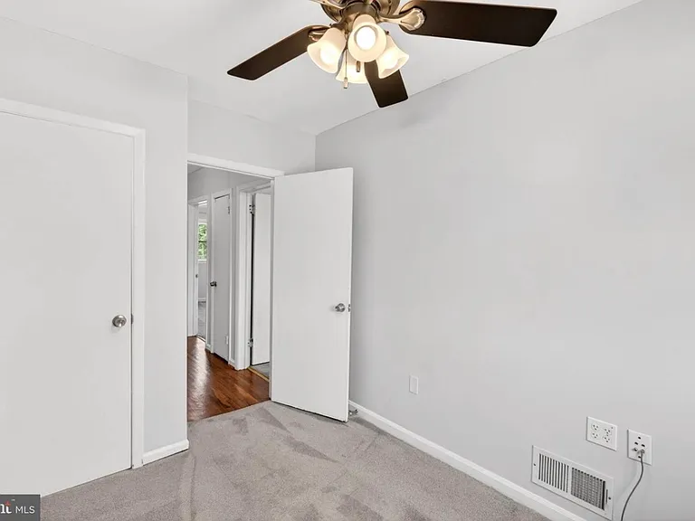 2225 Ellen Ave — Photo 12