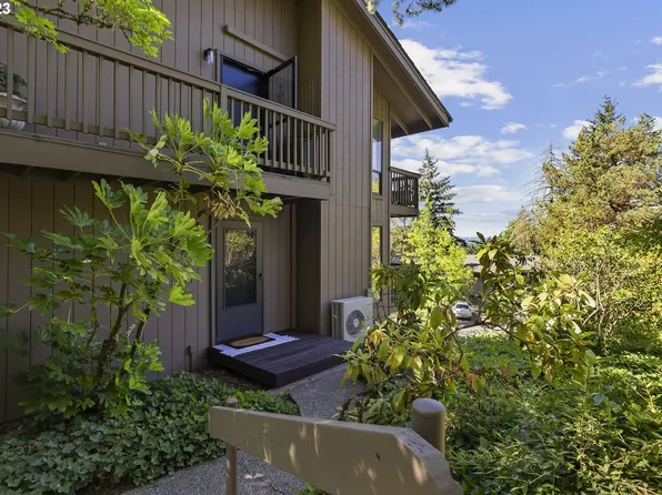 7502 SW Barnes Rd Unit C, Portland, OR 97225