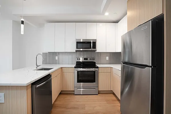 Rented by ABCO Commercial Properties, LLC | media 34