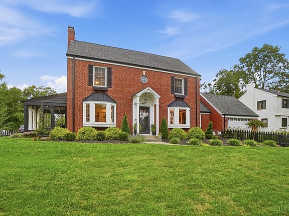 2nd image of 6501 Crestridge Cir