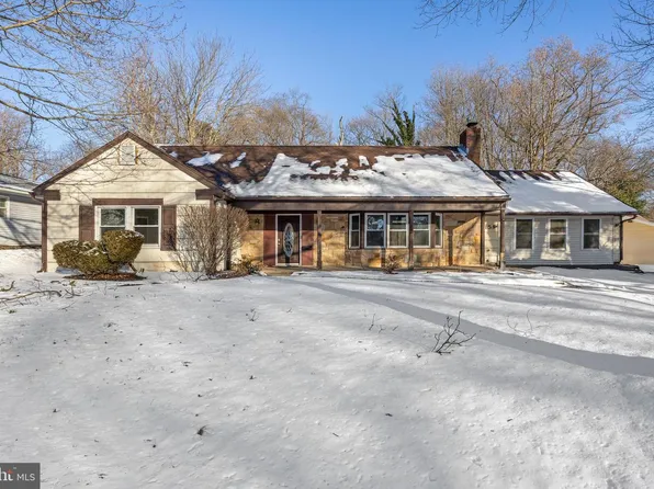 115 Crestview Dr, Willingboro, NJ 08046