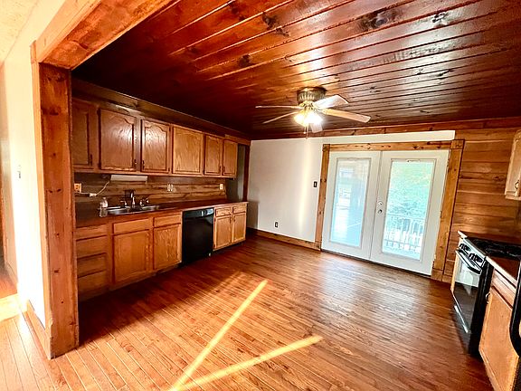 2nd image of 3640 Niles Dr