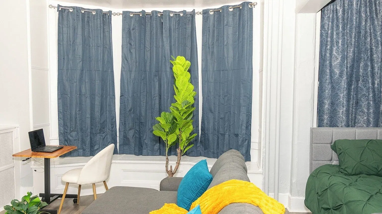 1 bed, 1.0 bath, $4,194 — Photo 3