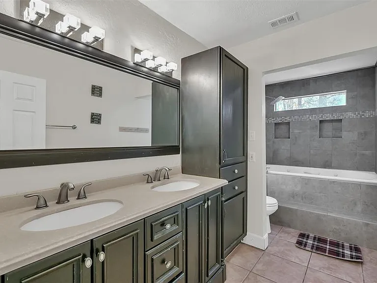 51 Knight Ln — Photo 8
