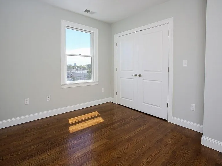 660 Somerville Ave #2 — Photo 6