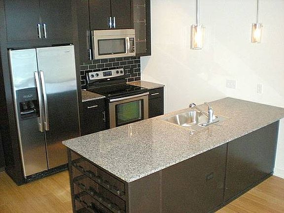 3rd image of 161 W Kinzie St APT 1310