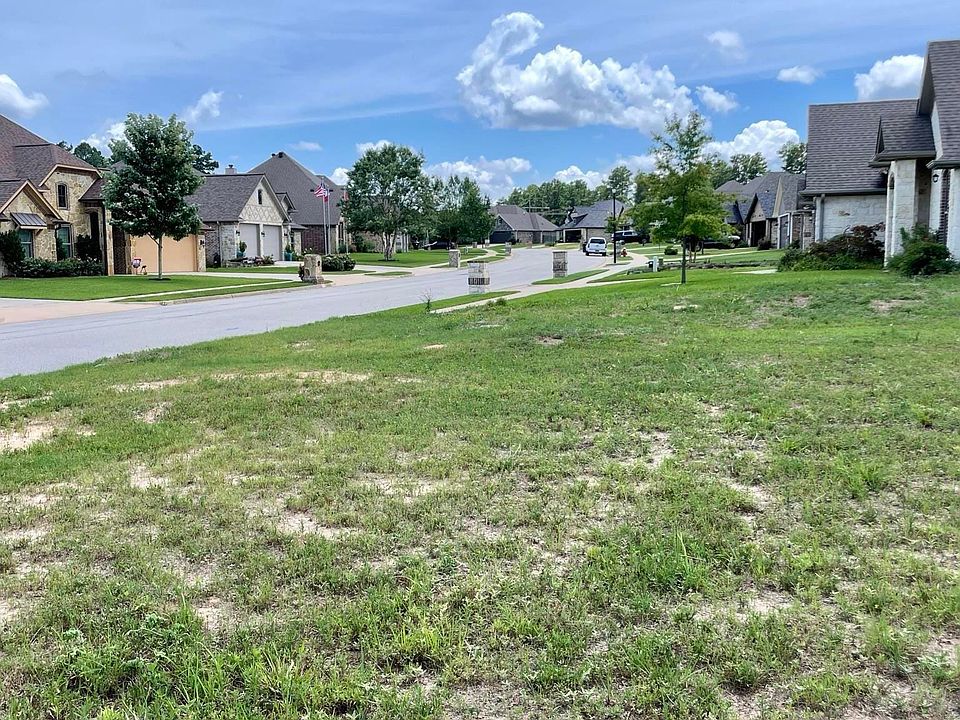 2nd image of 2318 Pinnacle Cir