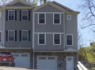 6 Misty Ln, Fairmont, WV 26554