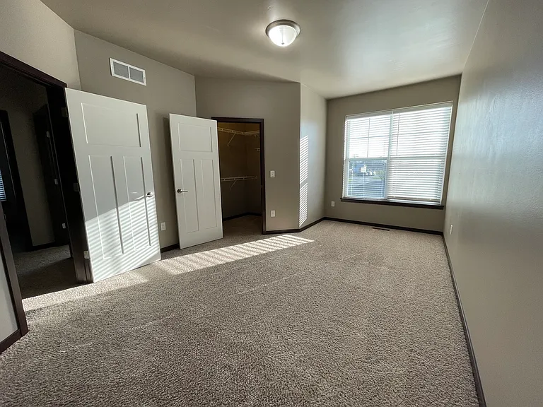 508 Eastbury Dr — Photo 11