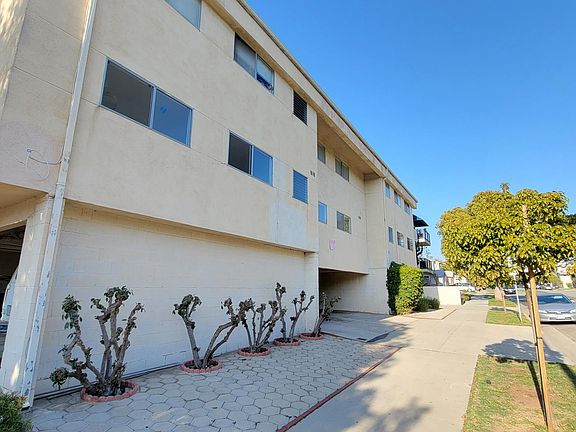 3rd image of 1259 12th St #B7