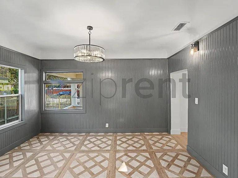 1676 W 24th St — Photo 10