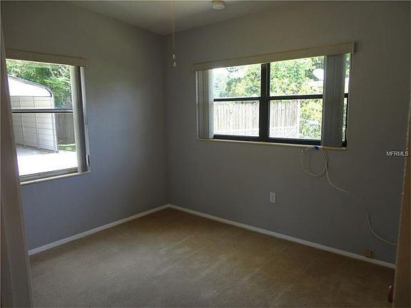 2nd image of 560 Pinecrest Dr