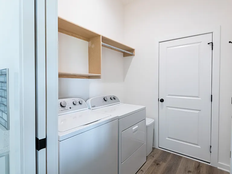Laundry, Garage Entrance