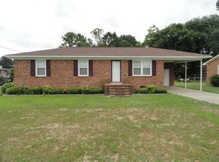 104 Dill St, Mount Olive, NC 28365