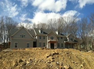 1 Adirondack Trl, Easton, CT 06612