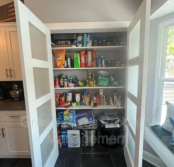 3352 Shelley Dr — Photo 45
