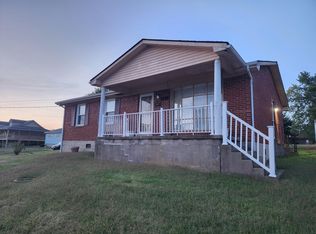 174 W Owen St, Eminence, KY 40019
