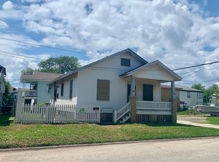 2215 50th St, Galveston, TX 77551
