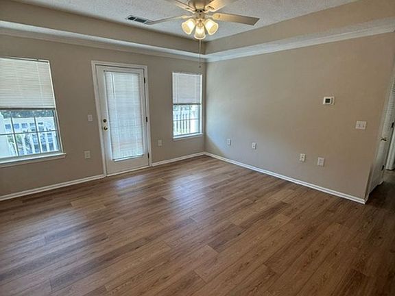 3rd image of 50 Pebble Beach Cv APT B216