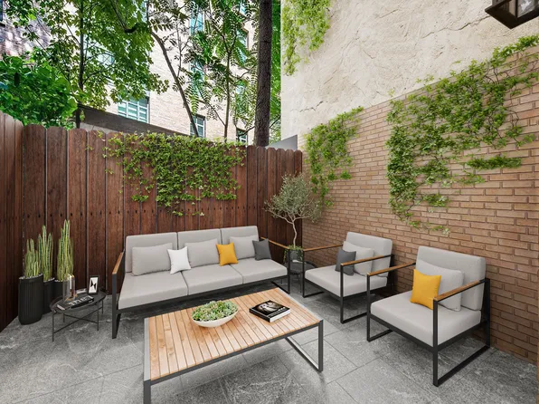 211 Thompson Street GLD image 3 of 9