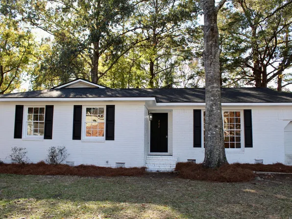 202 Elmwood Ave, Ladson, SC 29456