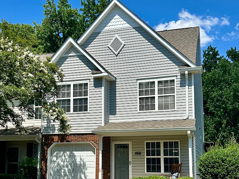 627 Rock Lake Gln — Photo 1