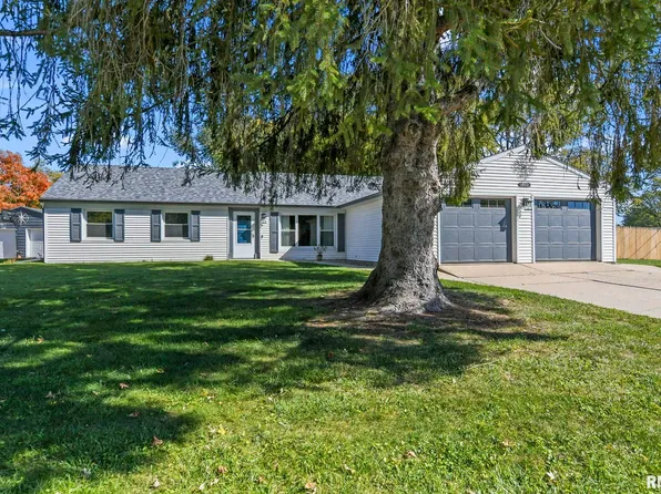 300 Willow Glen Way, Chatham, IL 62629