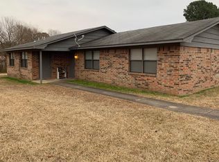 104 Club Ln #B, Conway, AR 72034
