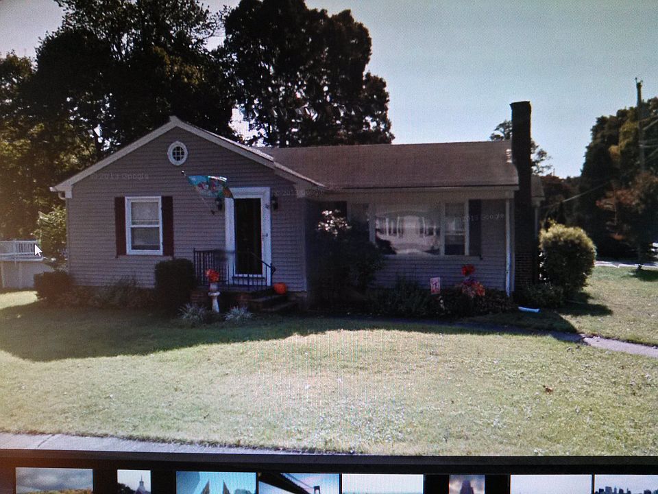 2nd image of 118 Sunrise Ave