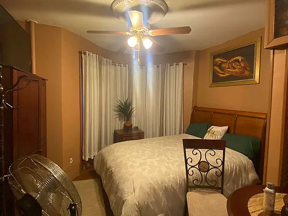 2nd image of 566 Halsey St #3FAM