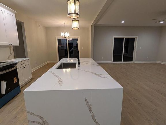 2nd image of 675 S Regulators St