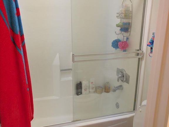 Shower/toilet