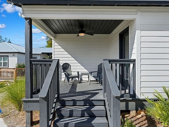4th image of 405 Massalina Dr