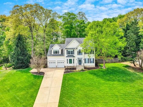 1102 Cornwall Dr, La Plata, MD 20646