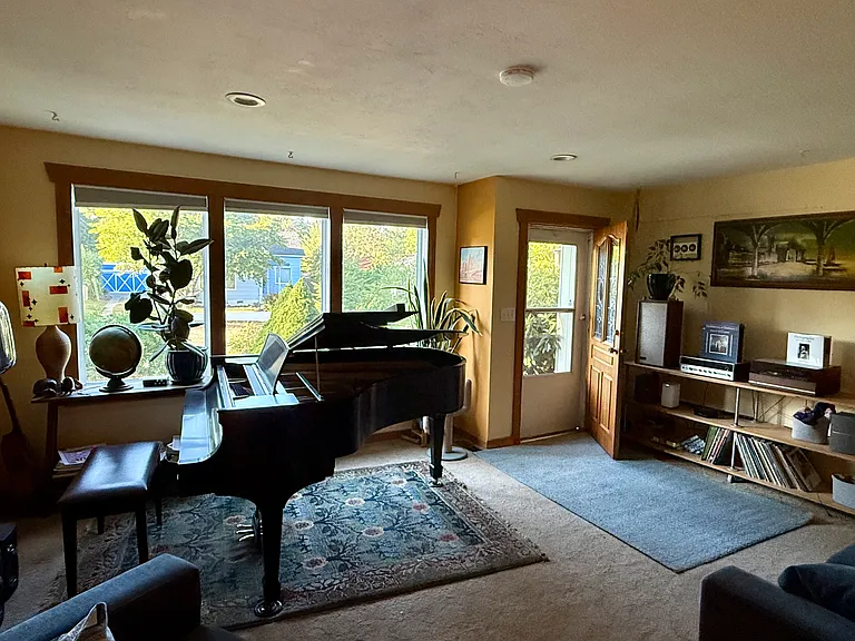 Bowman Ave NW — Photo 3