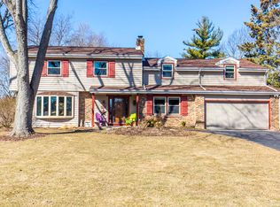 1235 Apache Trl, Brookfield, WI 53005