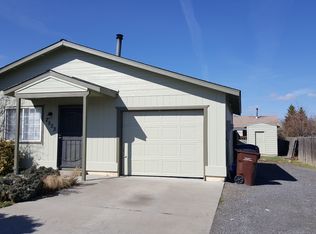 2553 SW Glacier Ave, Redmond, OR 97756
