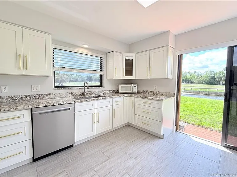 3505 SW Quail Meadow Trl #A — Photo 11