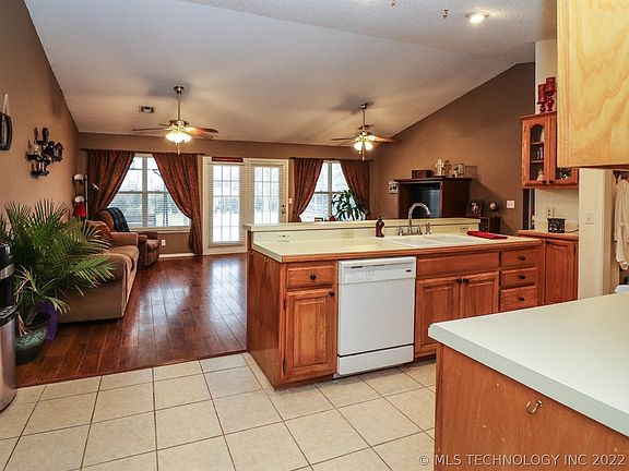 4th image of 9376 S 258th East Pl E
