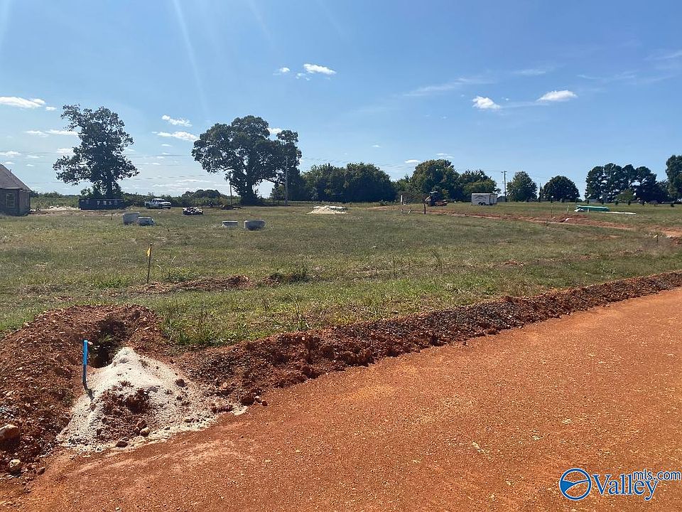 1st image of 225 Dogwood Dr