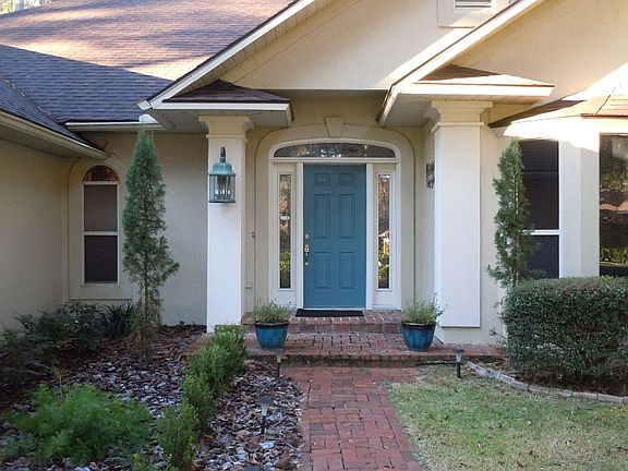 3rd image of 807 NW Scenic Lake Dr
