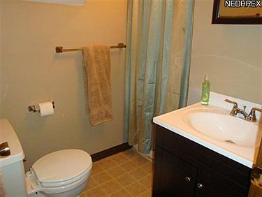 5th image of 730 Carol Ln