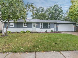 1411 Grant St, Little Chute, WI 54140
