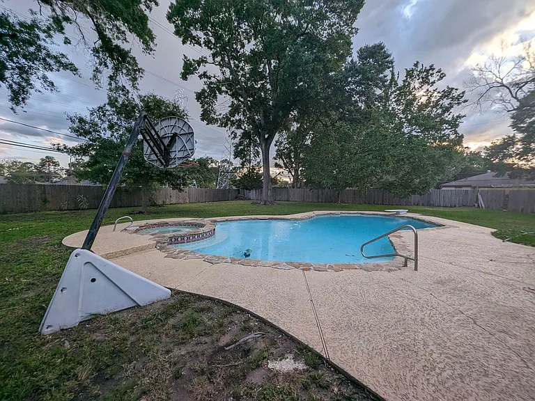 10415 Westray St — Photo 6