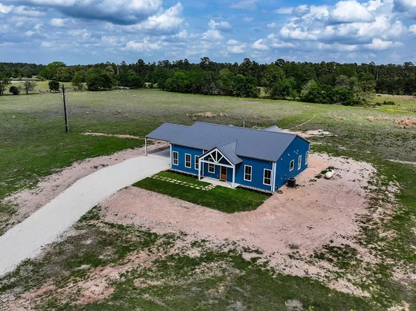 637 Round Prairie Rd, Huntsville, TX 77320